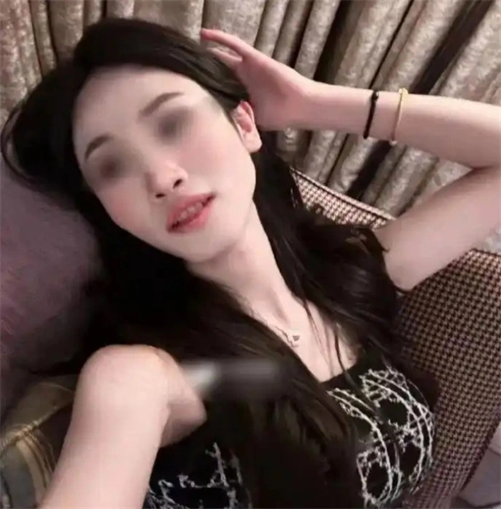 西檬之家-【女王：字母圈 domina 和 dominatrix 的神秘力量】